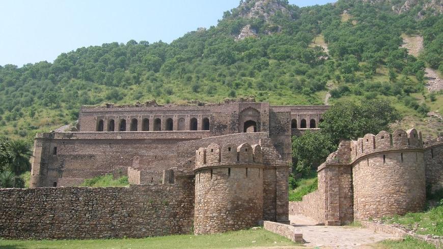 Golden Triangle with Abhaneri & Bhangarh - Tour Package Hero Image
